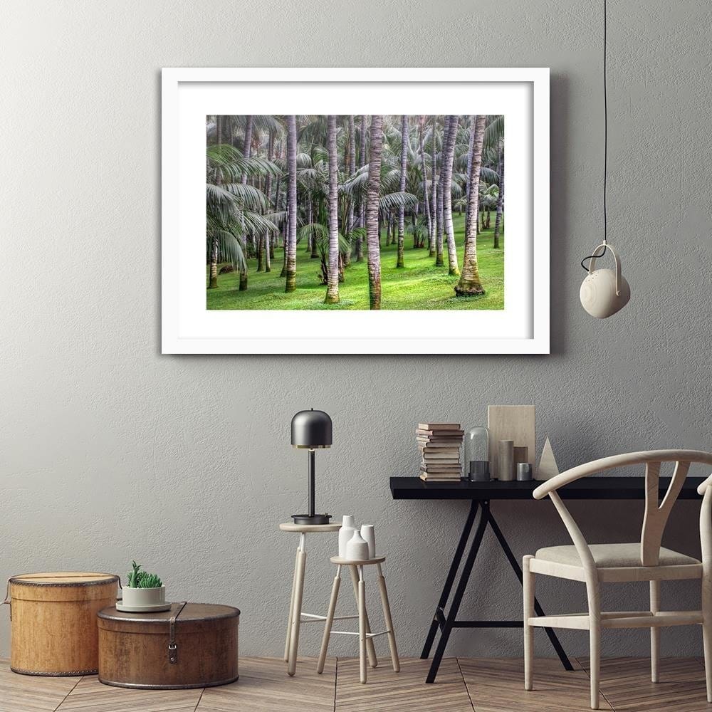 Glezna baltā rāmī - Palm Forest Home Trends DECO