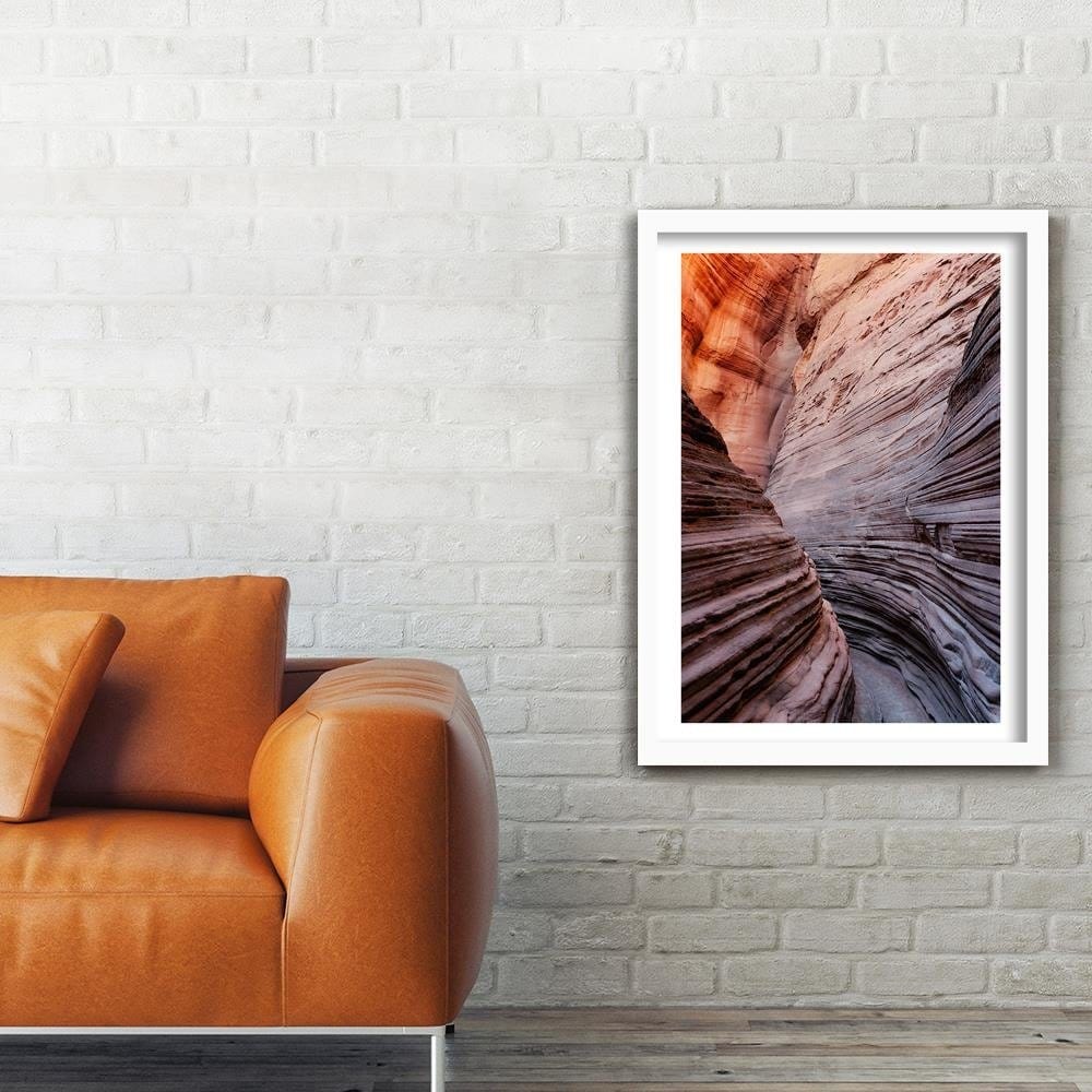 Glezna baltā rāmī - Pass Between The Rocks Home Trends DECO