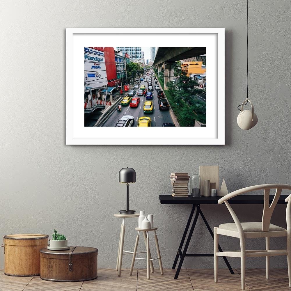 Glezna baltā rāmī - Plug In Home Trends DECO