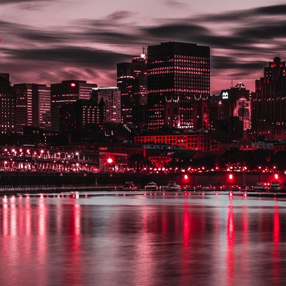 Glezna baltā rāmī - Red Lights Of The City  Home Trends DECO