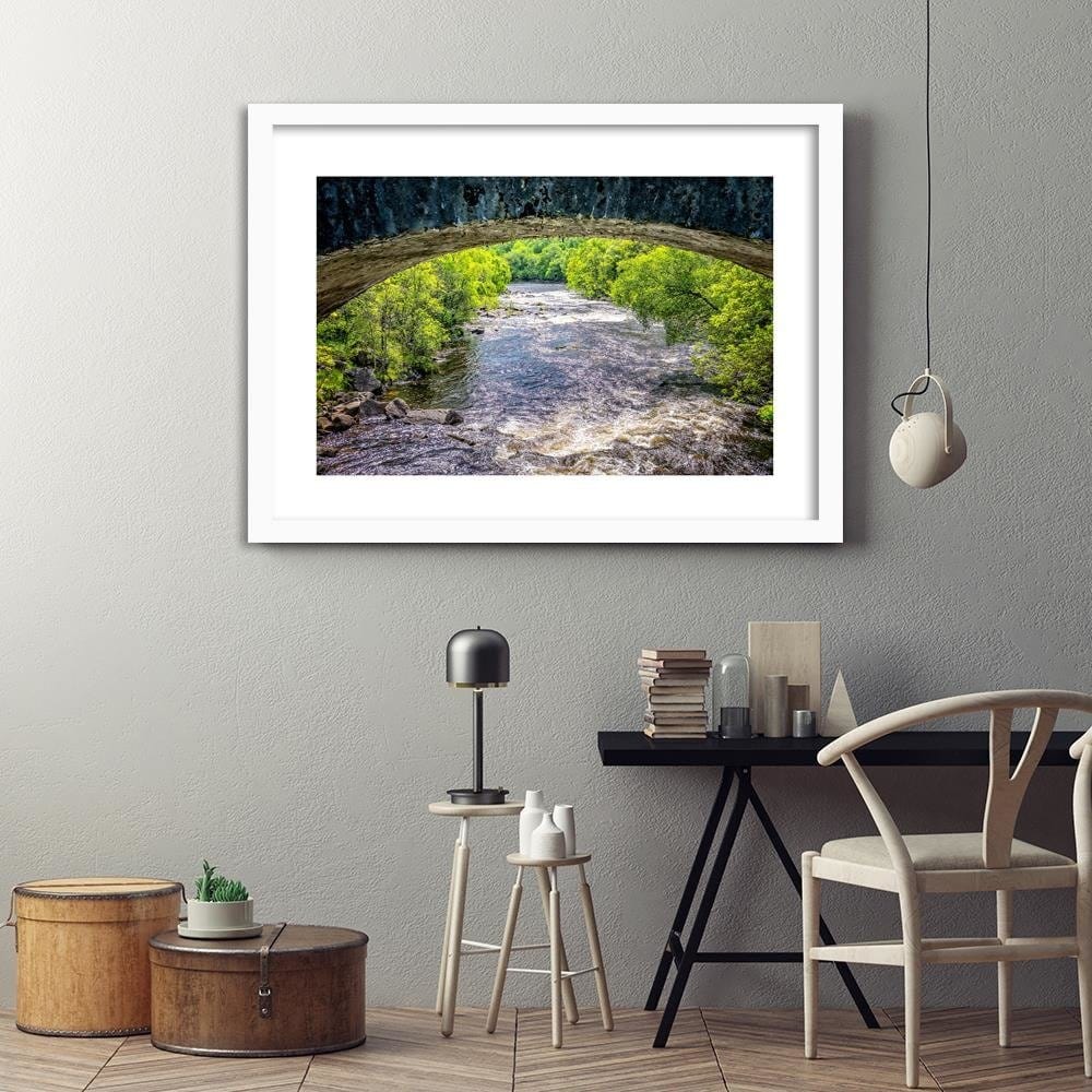 Glezna baltā rāmī - River Under A Stone Bridge Home Trends DECO