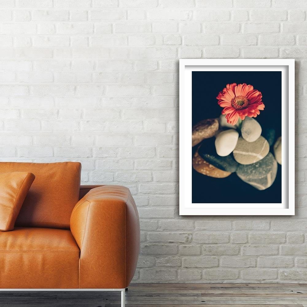 Glezna baltā rāmī - Stones And Red Flower Home Trends DECO