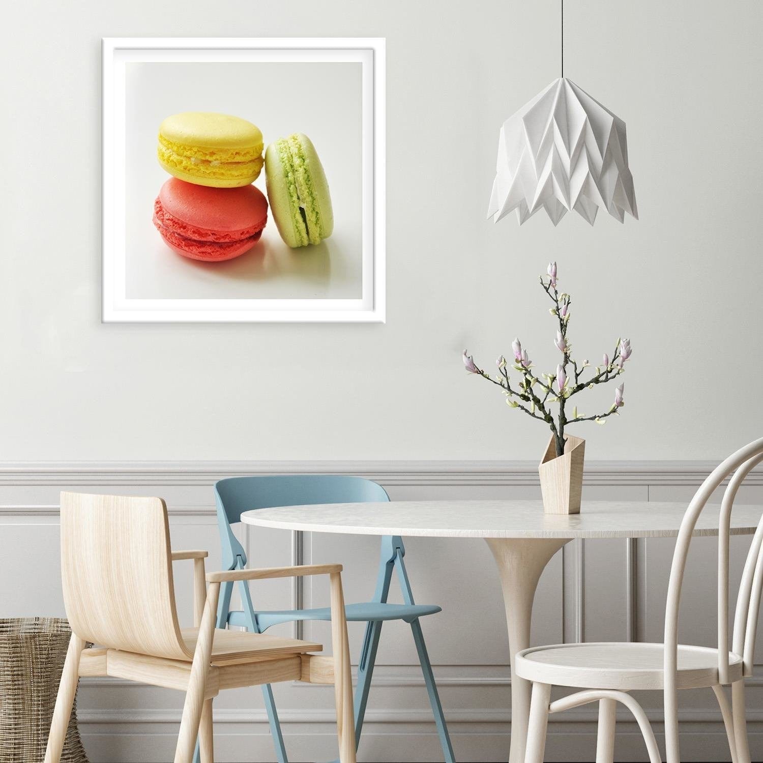 Glezna baltā rāmī - Tasty Macaroons Home Trends DECO