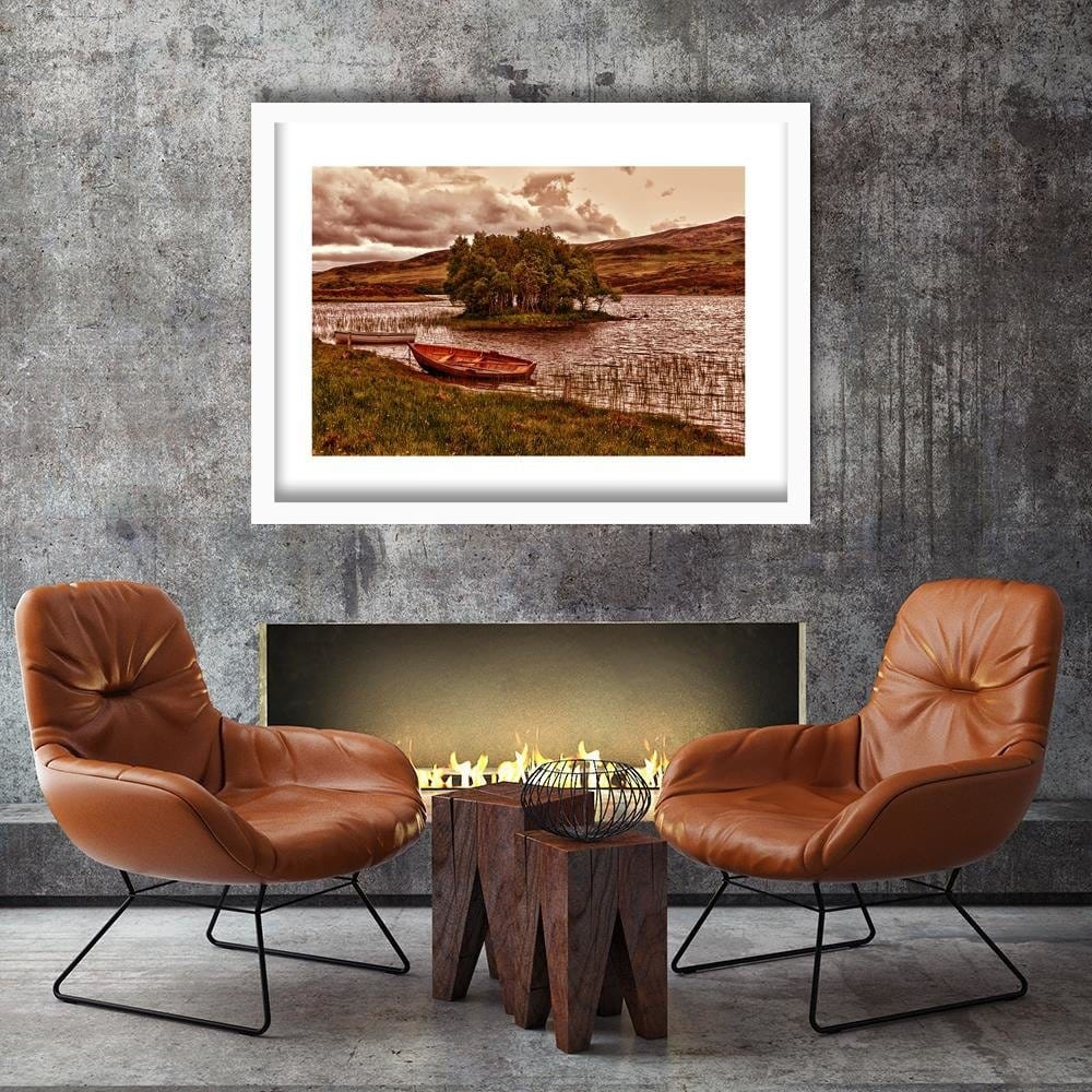 Glezna baltā rāmī - The Island On The Lake 3 Home Trends DECO