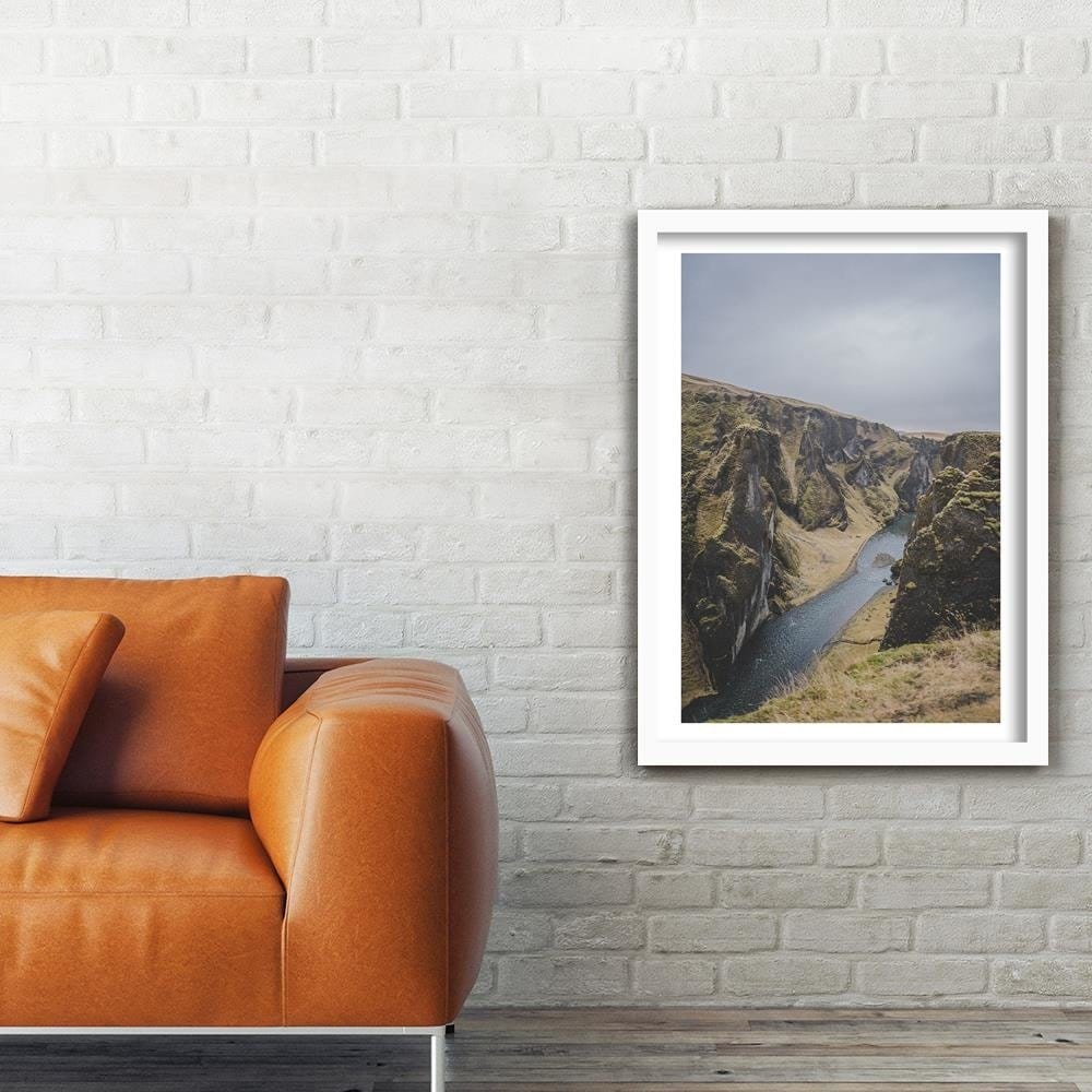 Glezna baltā rāmī - The River Among The Rocks Home Trends DECO