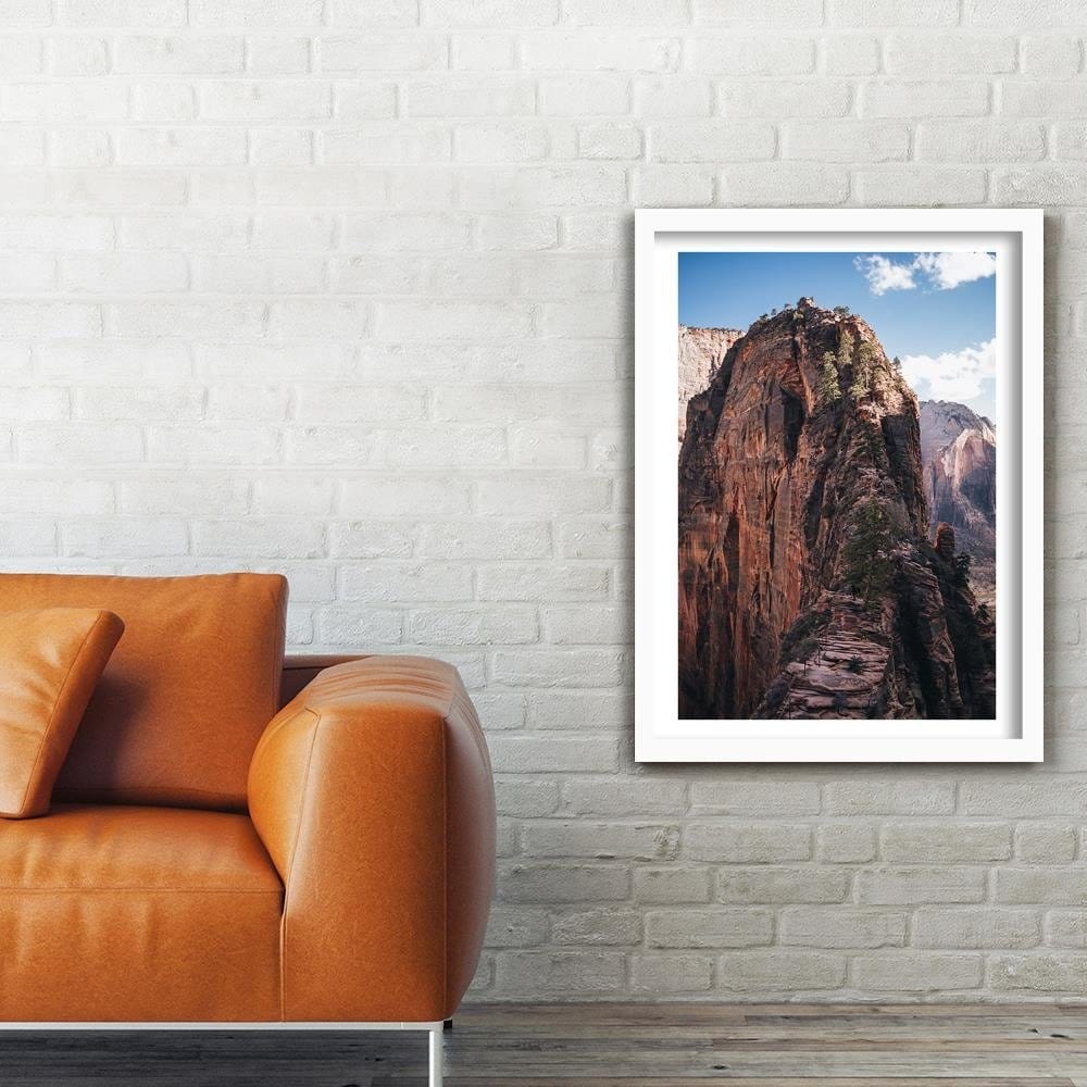 Glezna baltā rāmī - The Road To Rock Home Trends DECO