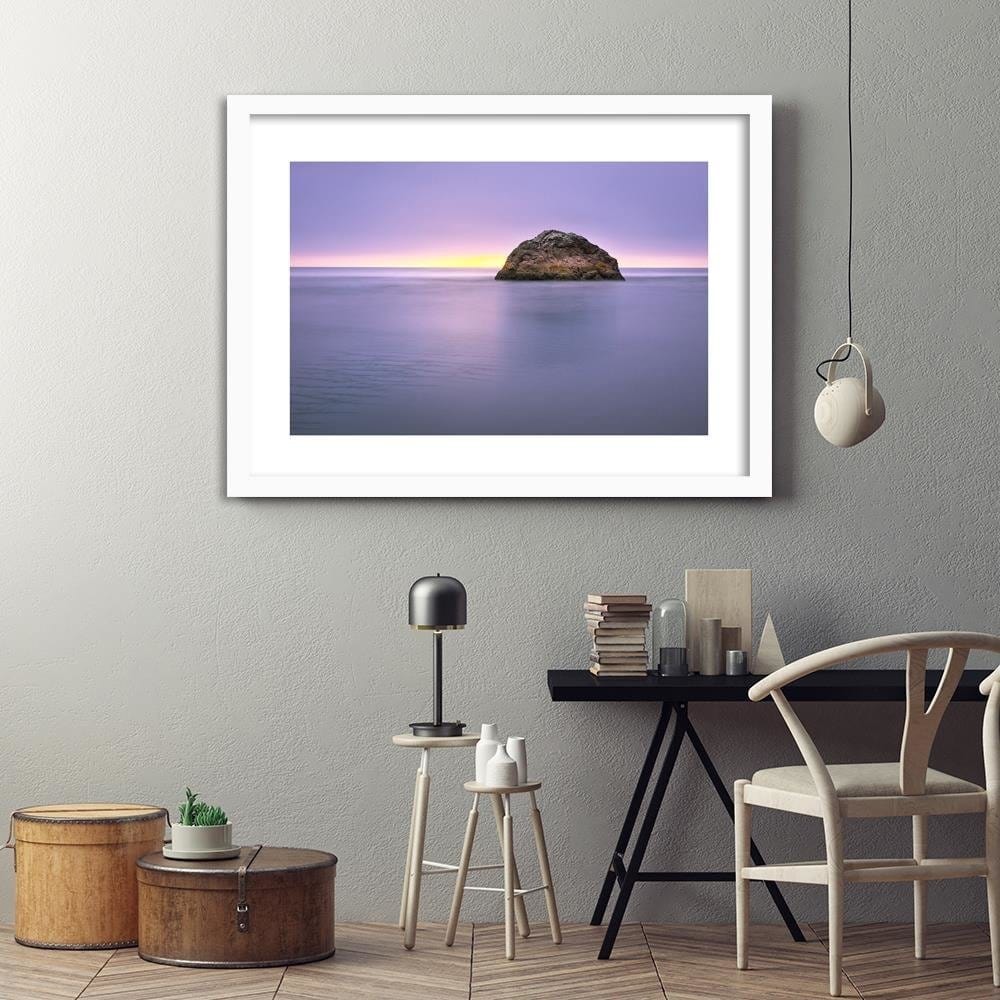 Glezna baltā rāmī - The Rock In The Middle Of The Sea Home Trends DECO