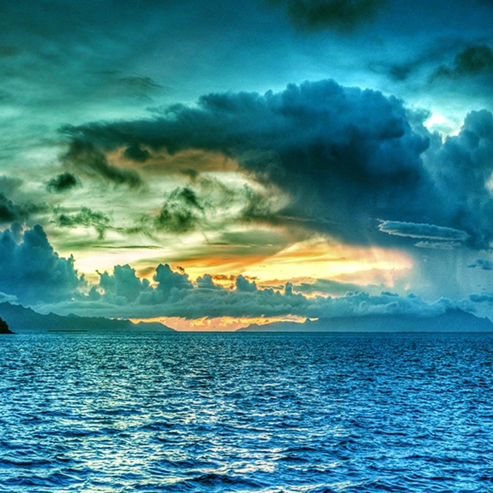 Glezna baltā rāmī - The Sky Before The Storm 4 Home Trends DECO