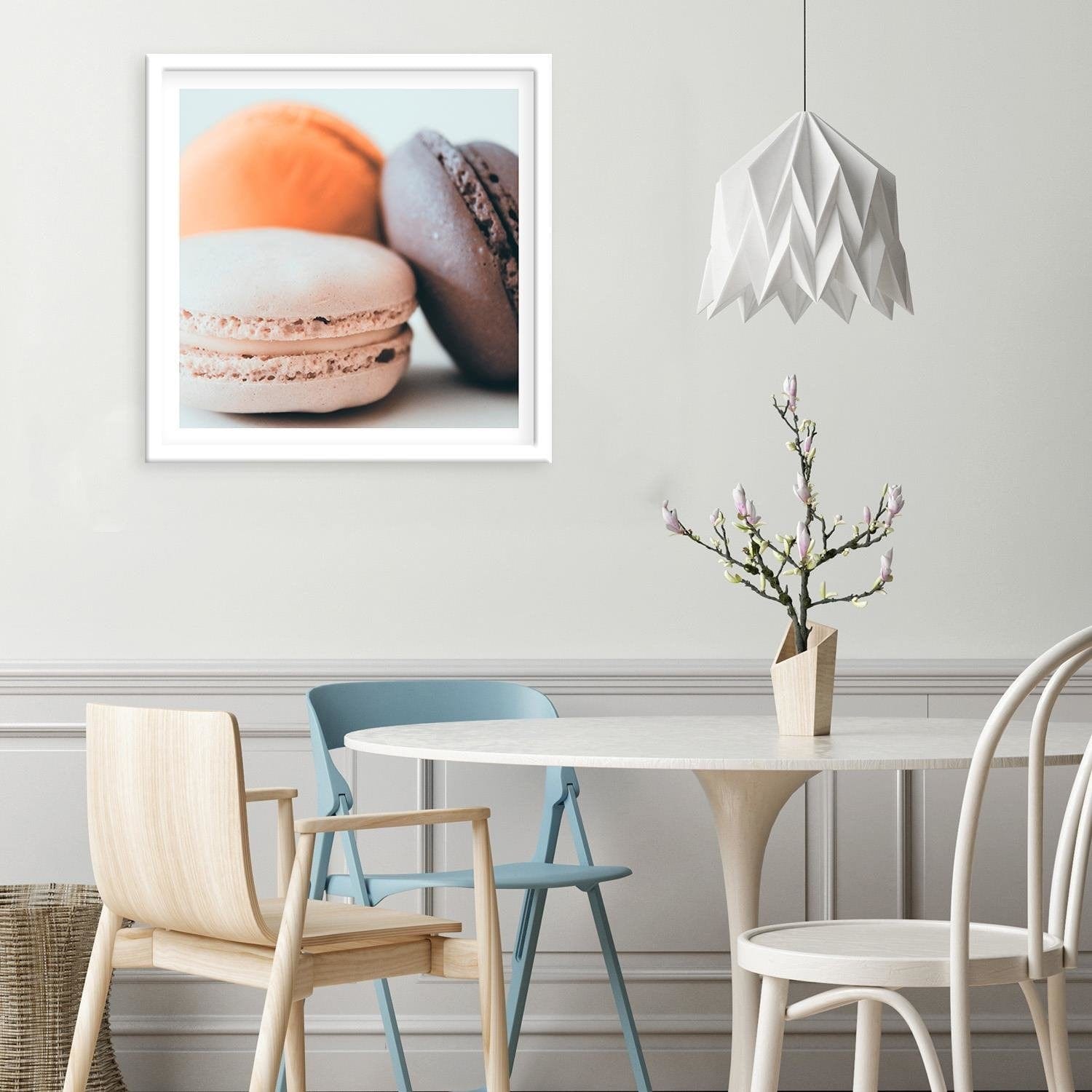 Glezna baltā rāmī - Three Colorful Macaroons 2 Home Trends DECO