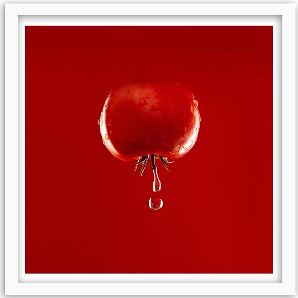 Glezna baltā rāmī - Tomato And Drops Of Water Home Trends DECO