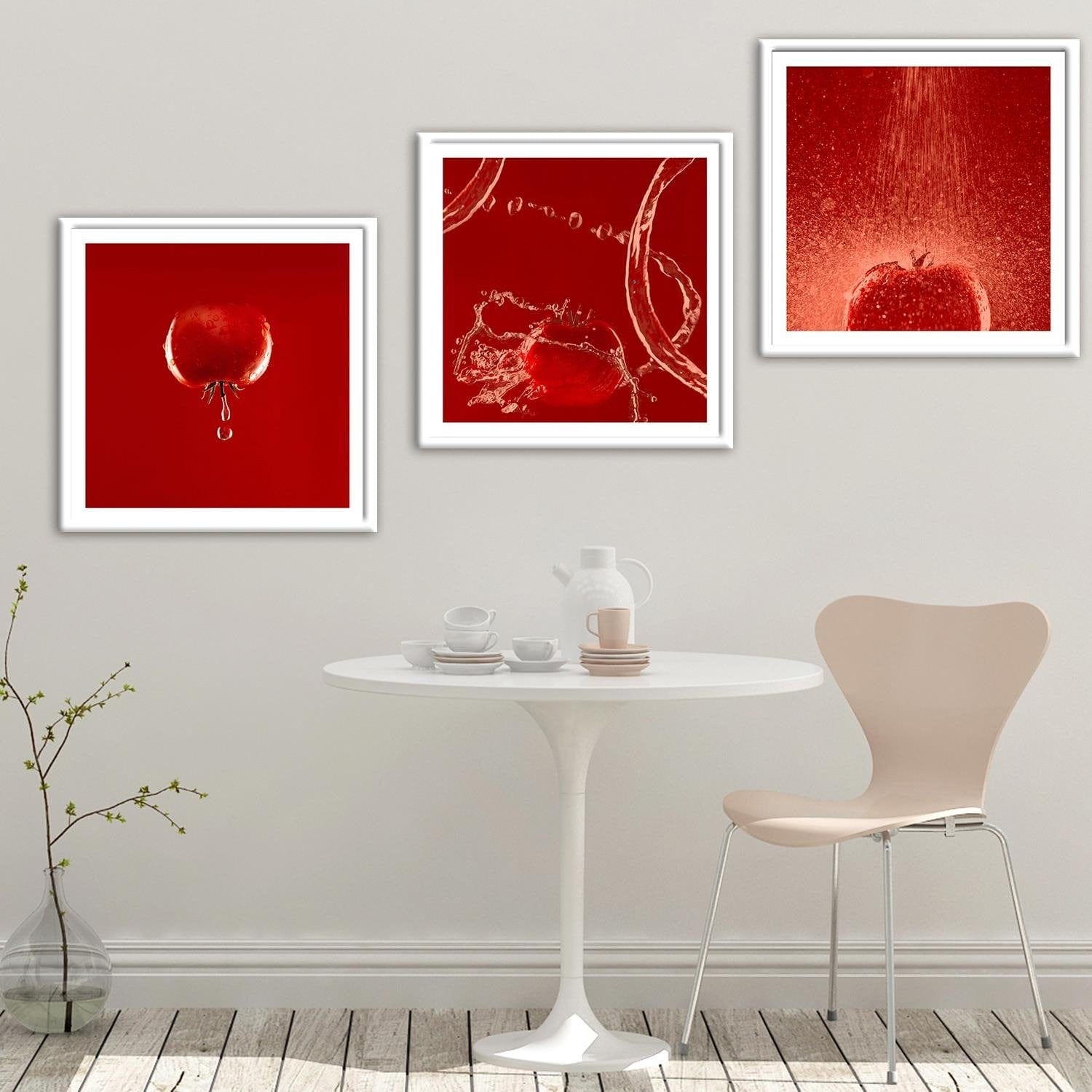 Glezna baltā rāmī - Tomato In The Stream Of Water Home Trends DECO