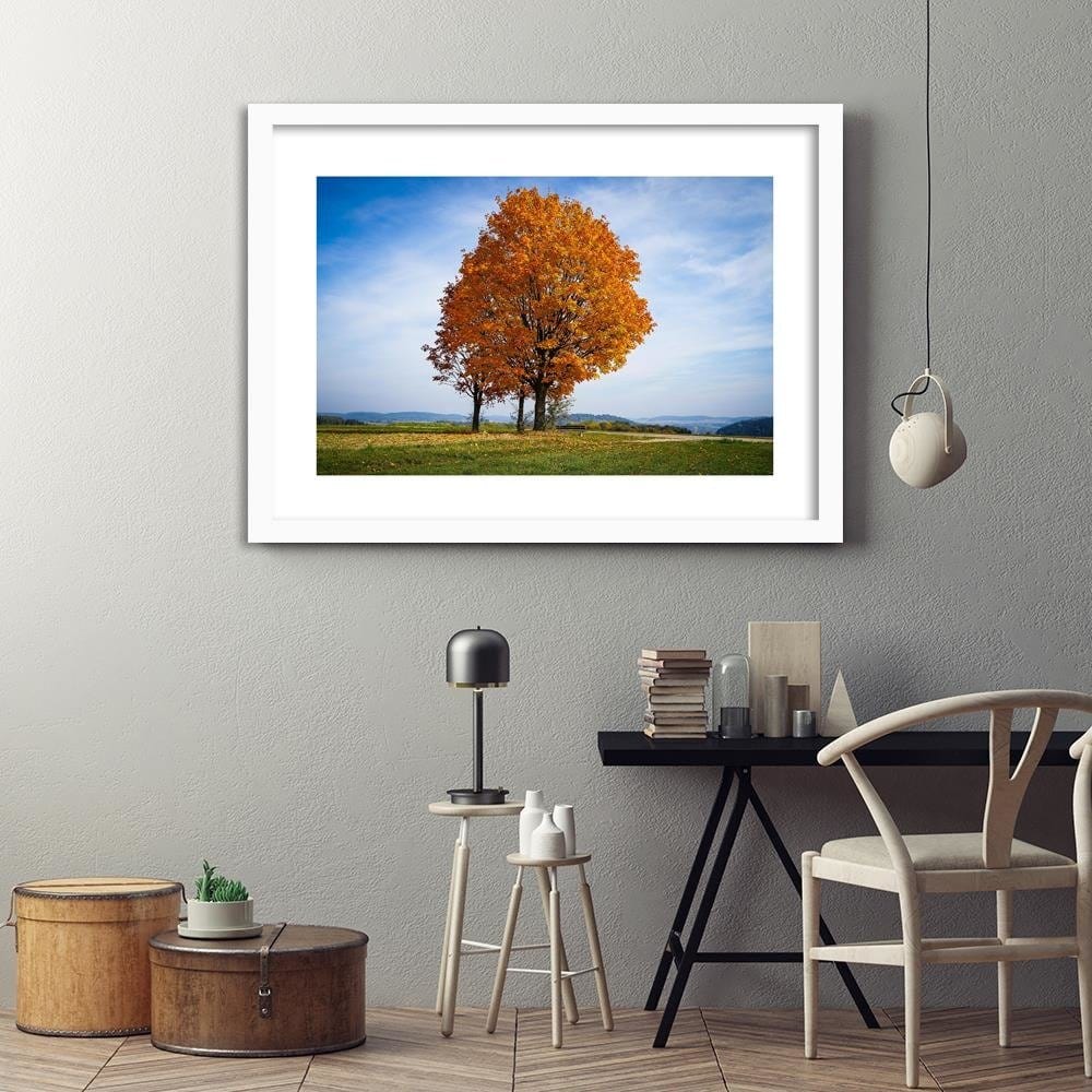 Glezna baltā rāmī - Tree On The Hill Home Trends DECO