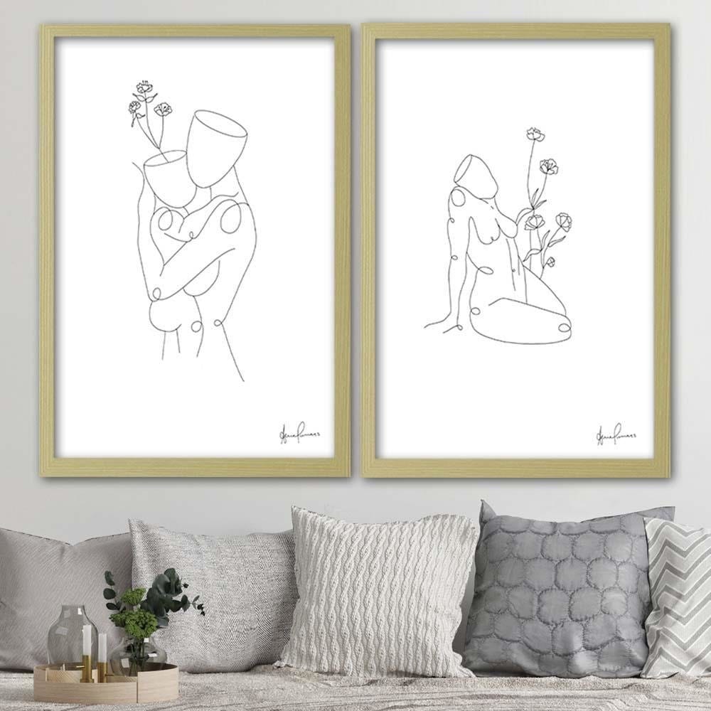 Glezna bēšā rāmī - The Posing Woman Home Trends DECO