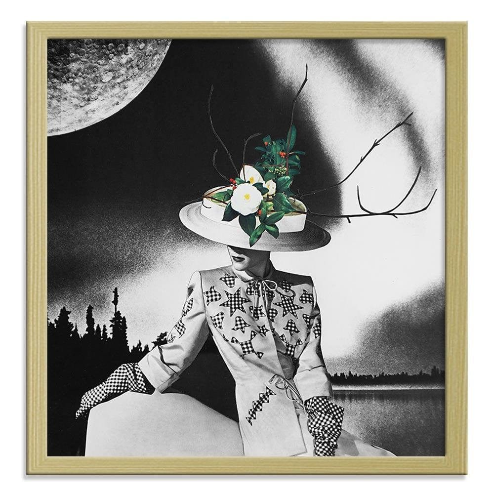 Glezna bēšā rāmī - Woman In Hat With Flowers Home Trends DECO