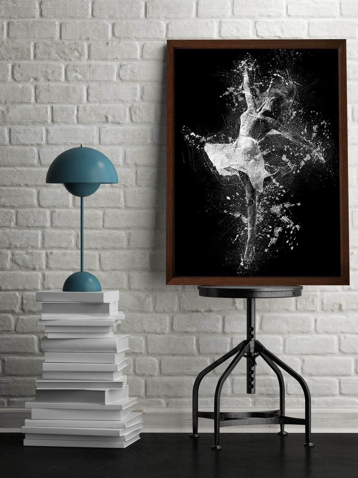 Glezna brūnā rāmī - Ballet dancer Home Trends DECO