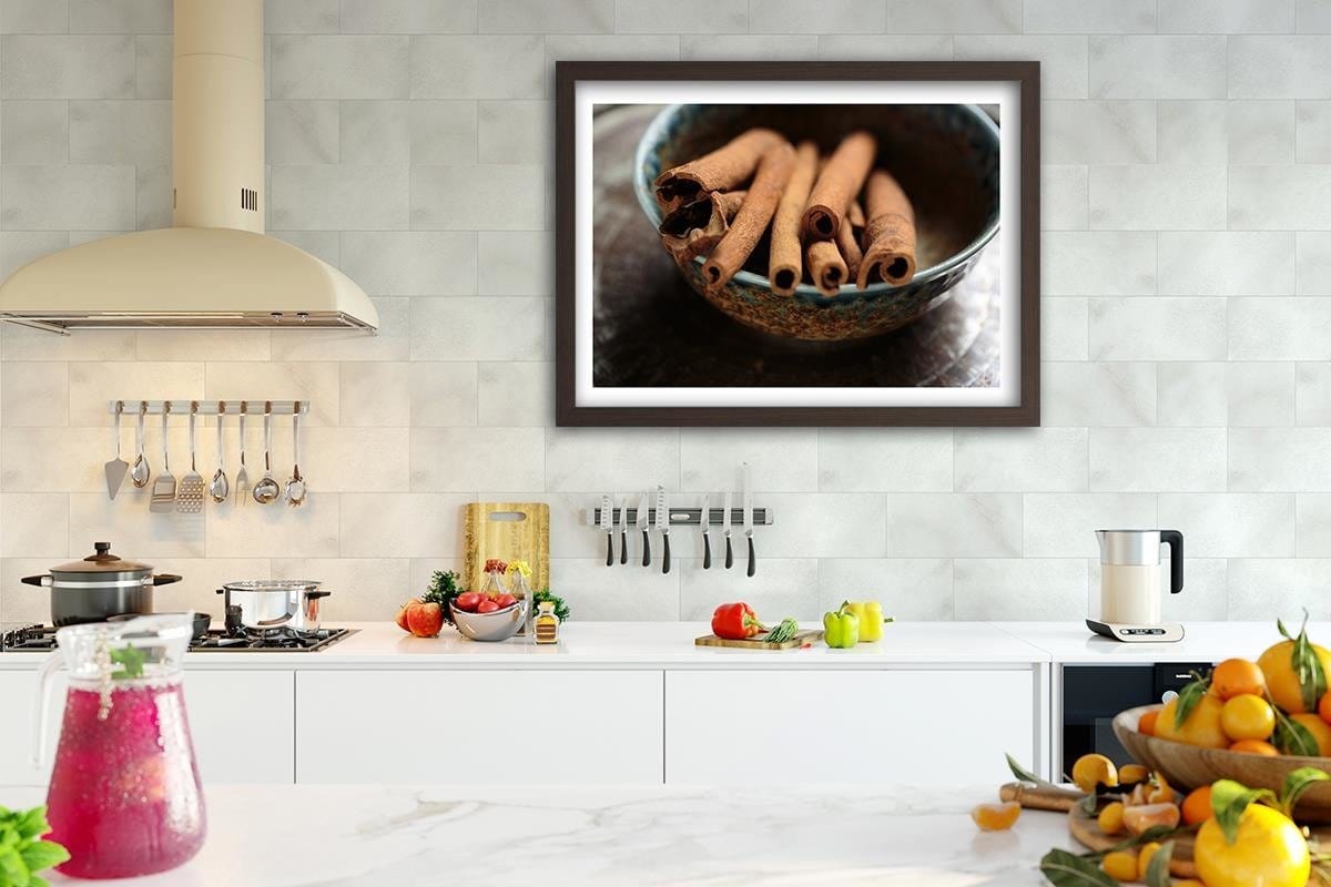 Glezna brūnā rāmī - Cinnamon Sticks In A Bowl Home Trends DECO