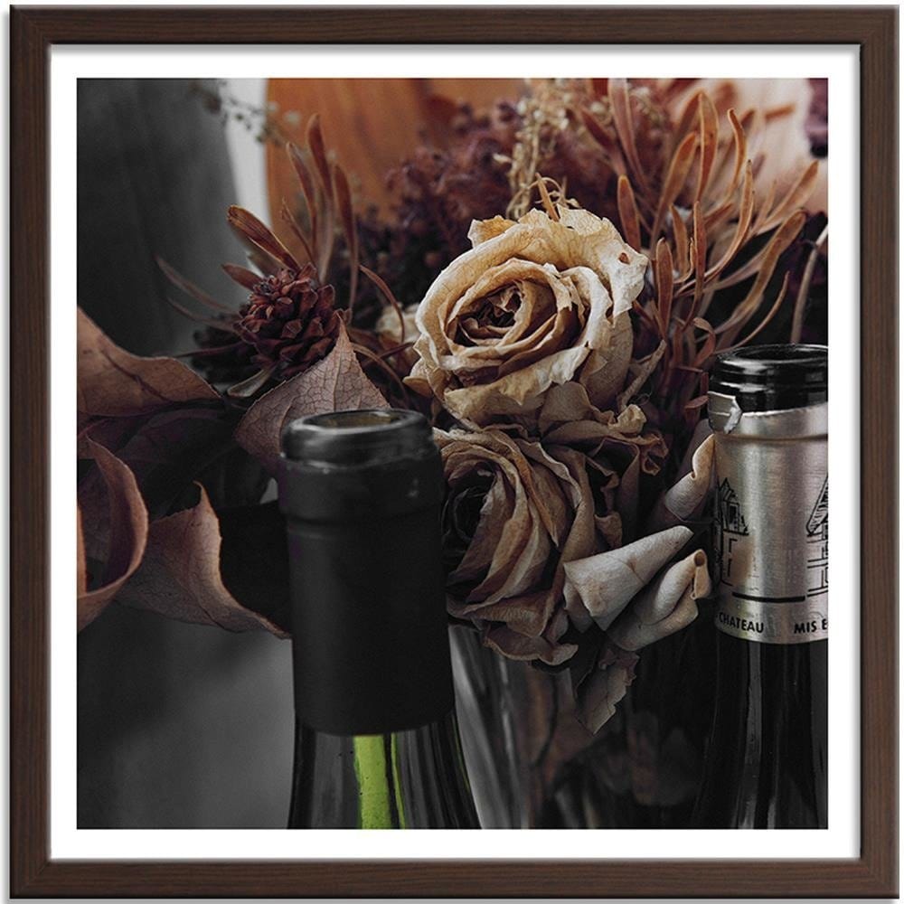 Glezna brūnā rāmī - Dry Flowers And Bottles Of Wine Home Trends DECO