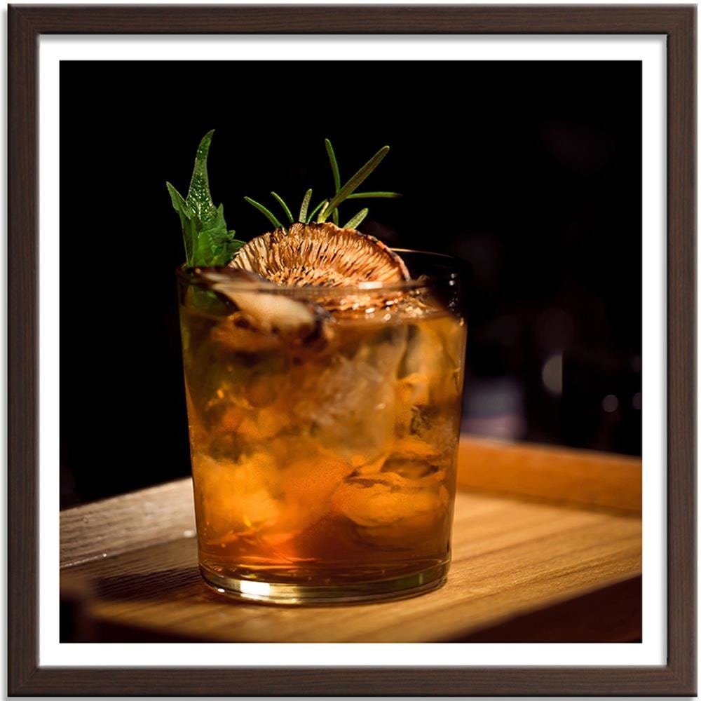 Glezna brūnā rāmī - Glass Of Drink Home Trends DECO