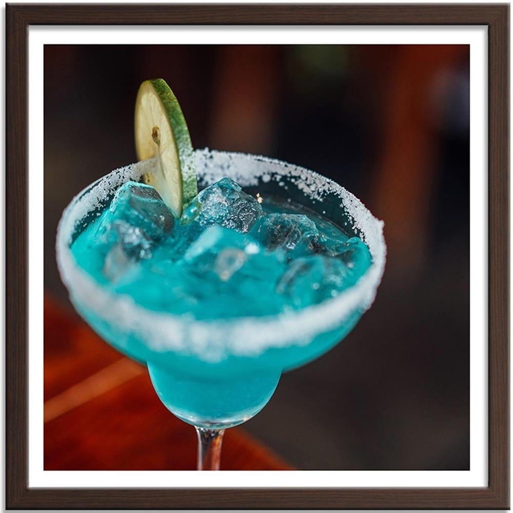 Glezna brūnā rāmī - Glass With A Blue Drink Home Trends DECO