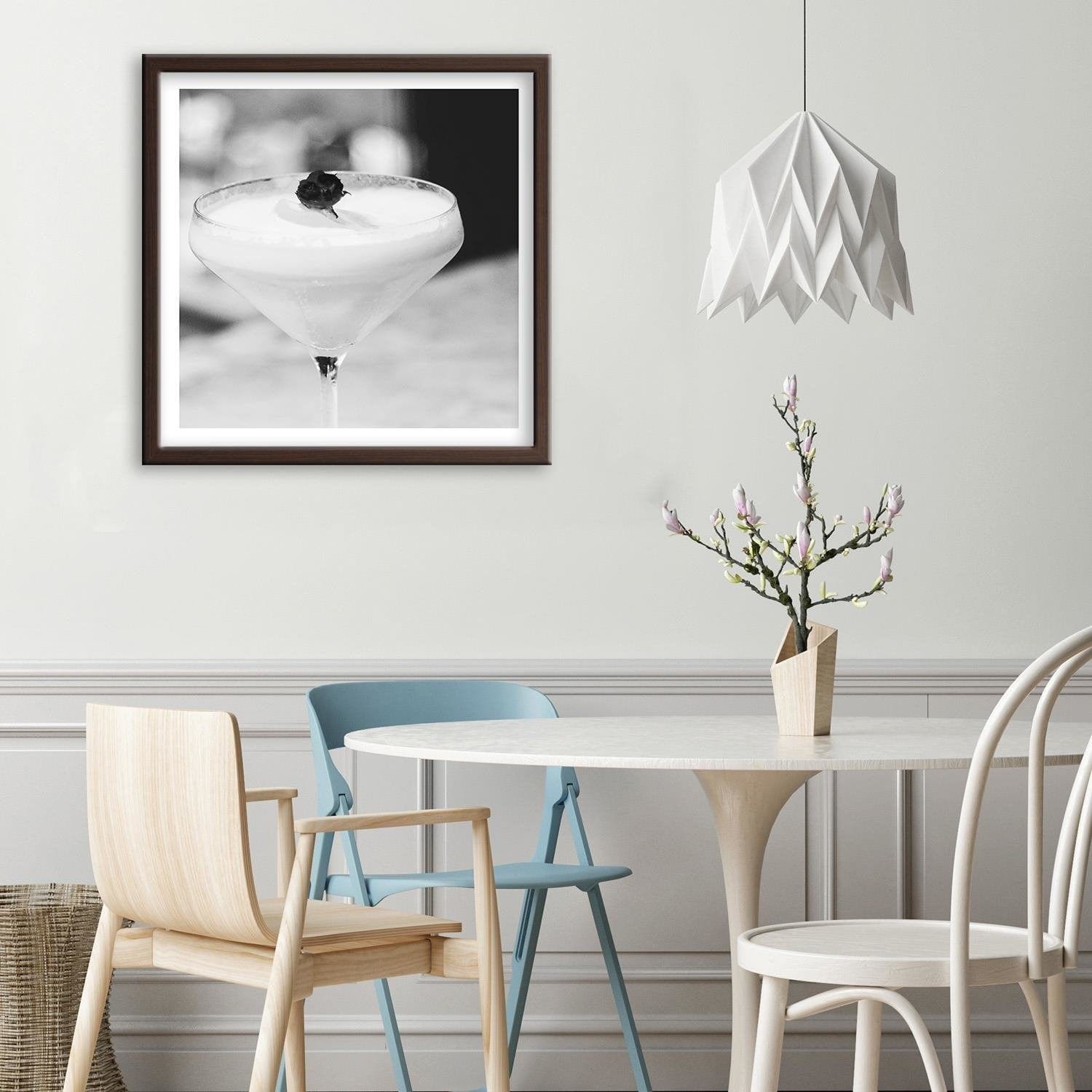 Glezna brūnā rāmī - Glass With A Drink 2 Home Trends DECO
