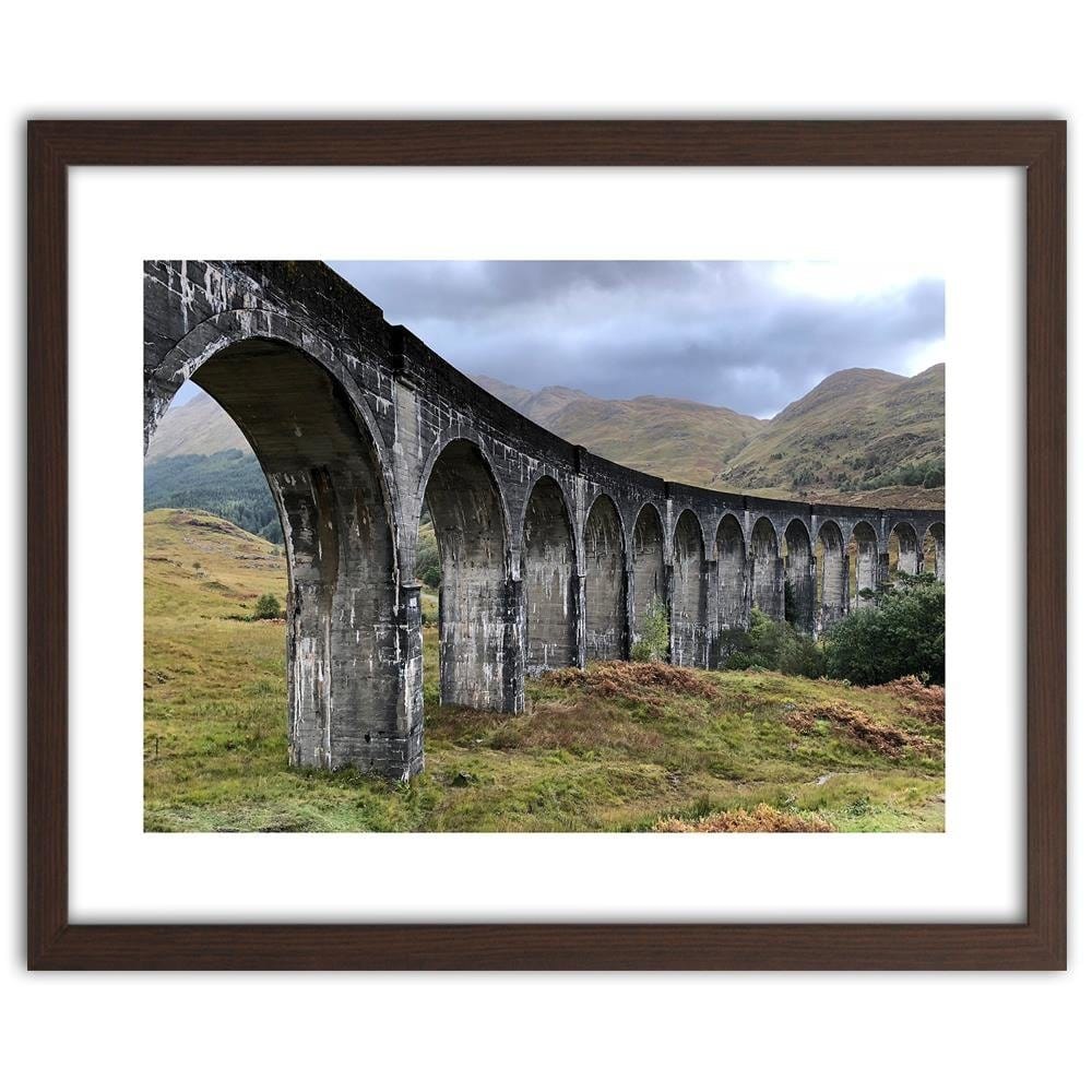 Glezna brūnā rāmī - Glenfinnan Viaduct Home Trends DECO