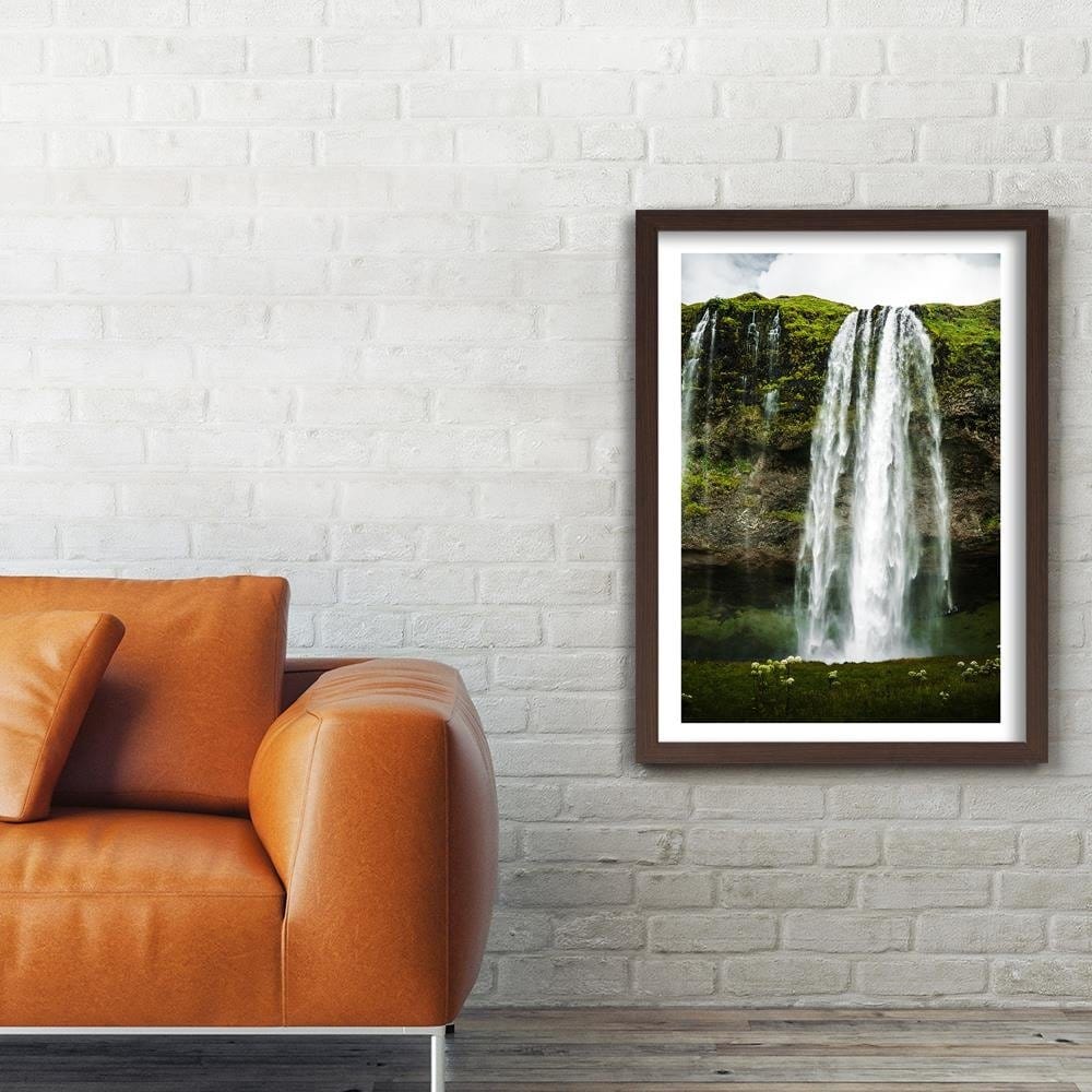 Glezna brūnā rāmī - Green Waterfall In The Mountains Home Trends DECO