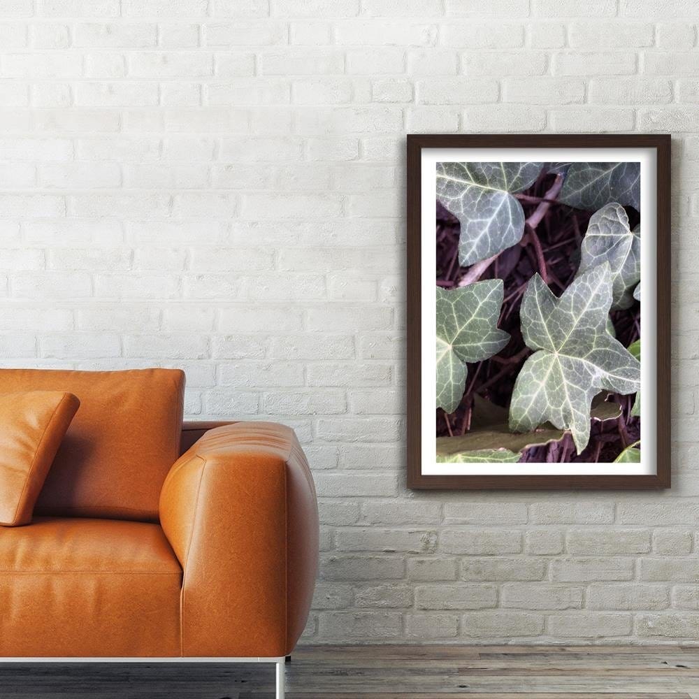 Glezna brūnā rāmī - Ivy Leaves Home Trends DECO