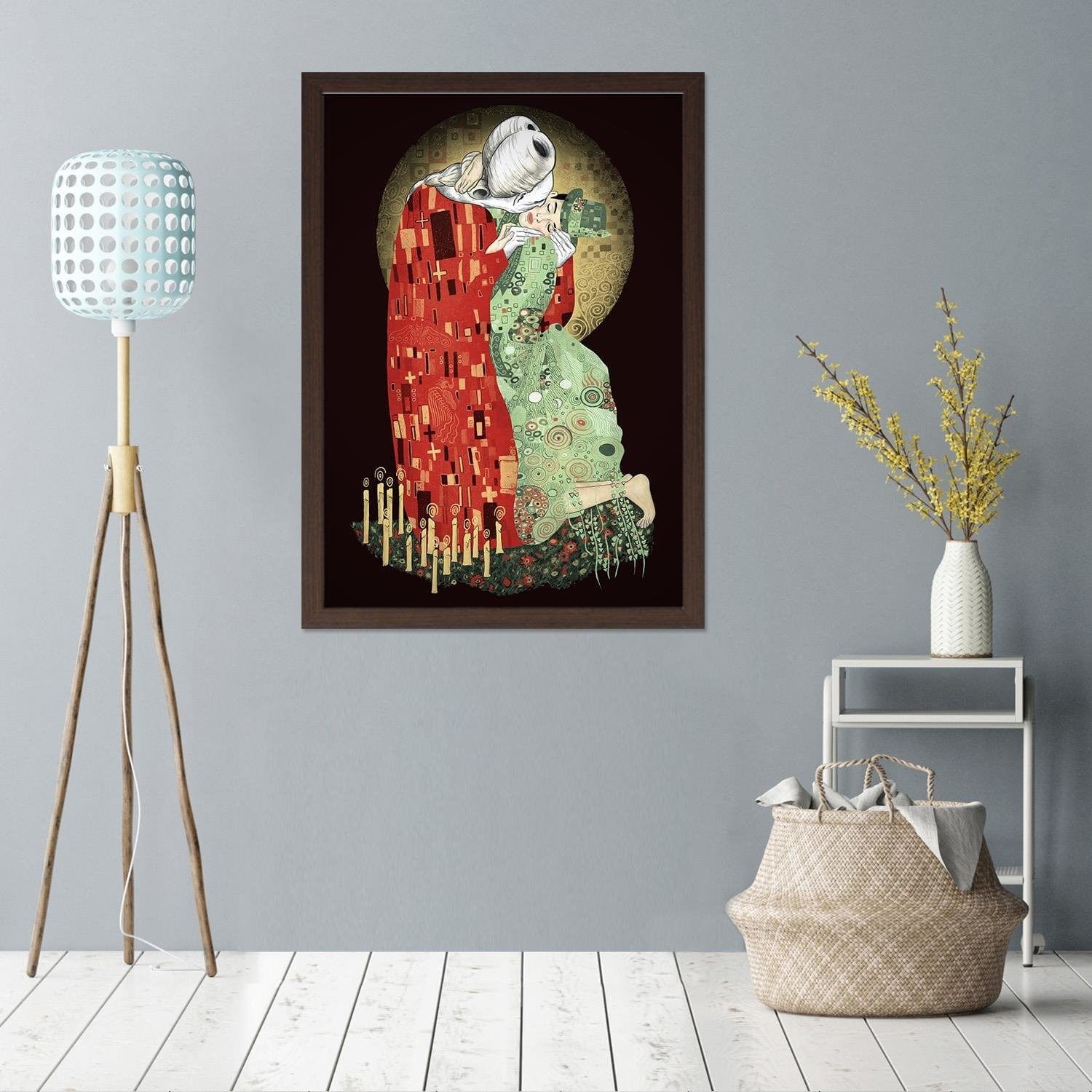 Glezna brūnā rāmī - Kiss Amid Candles Home Trends DECO