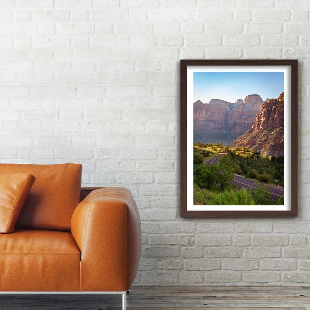 Glezna brūnā rāmī - Mountain Road Home Trends DECO