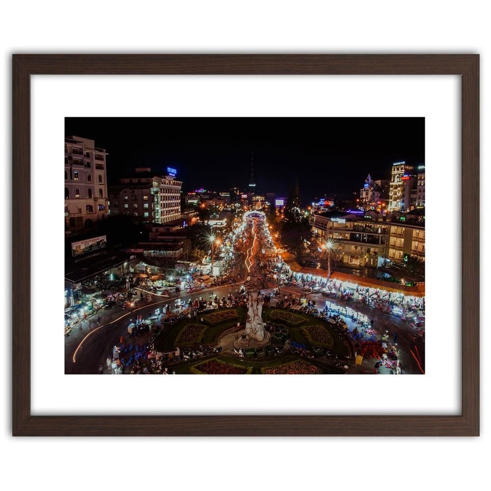 Glezna brūnā rāmī - Night Lights In The City Center Home Trends DECO