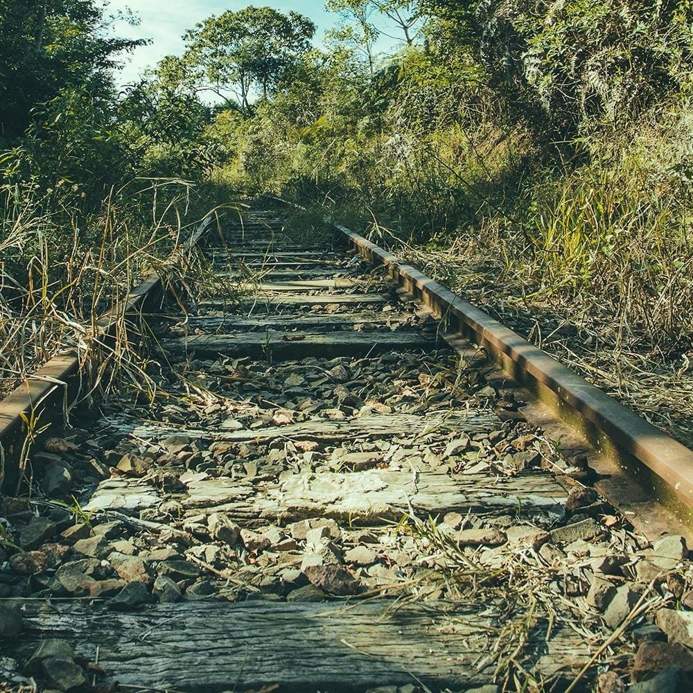 Glezna brūnā rāmī - Old Railroad Tracks Home Trends DECO