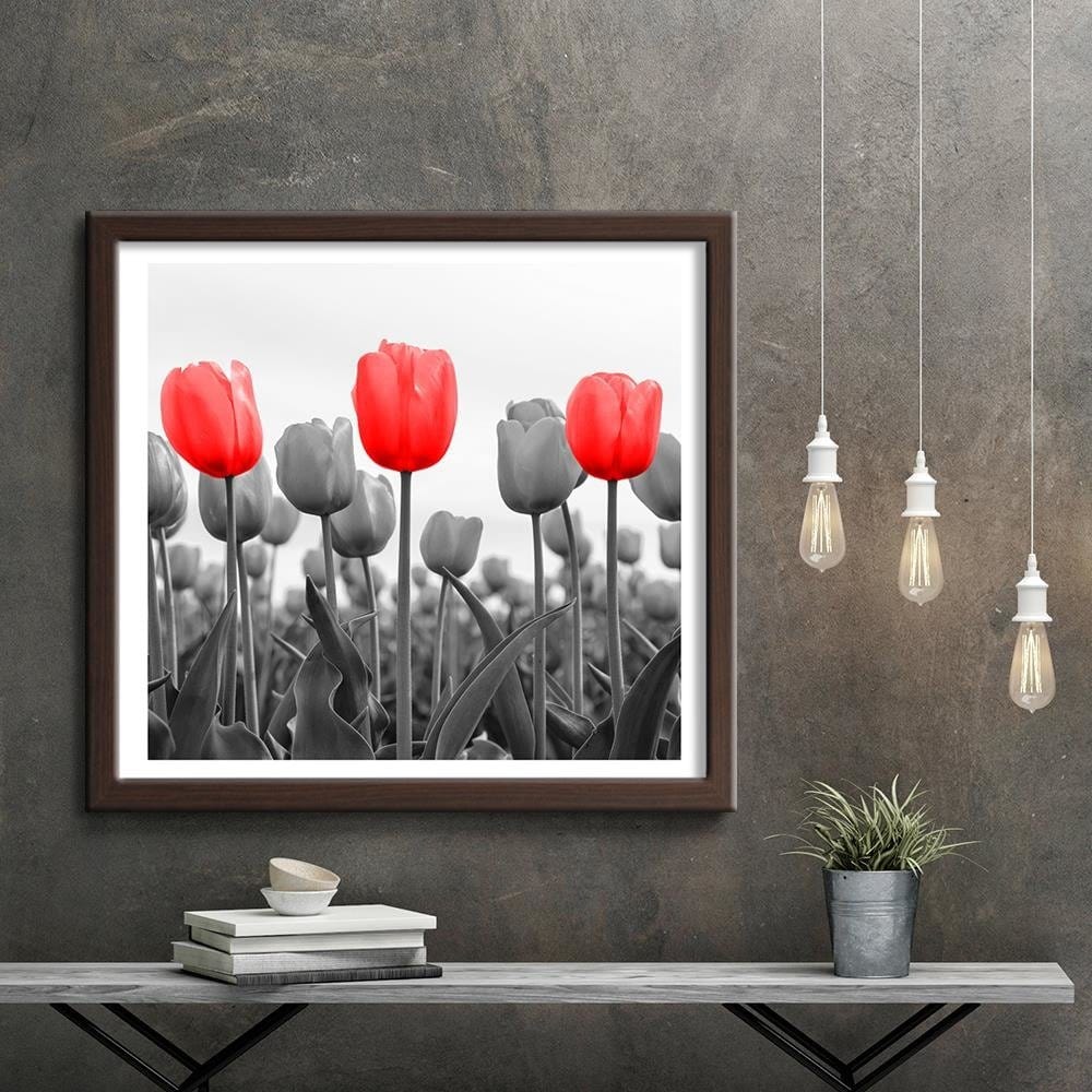 Glezna brūnā rāmī - Red Tulips On The Meadow Home Trends DECO