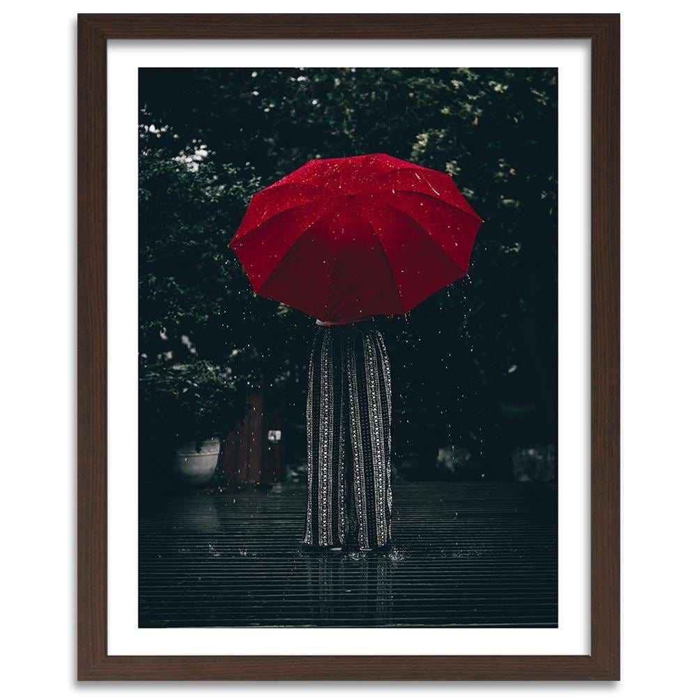 Glezna brūnā rāmī - Red Umbrella In The Rain Home Trends DECO