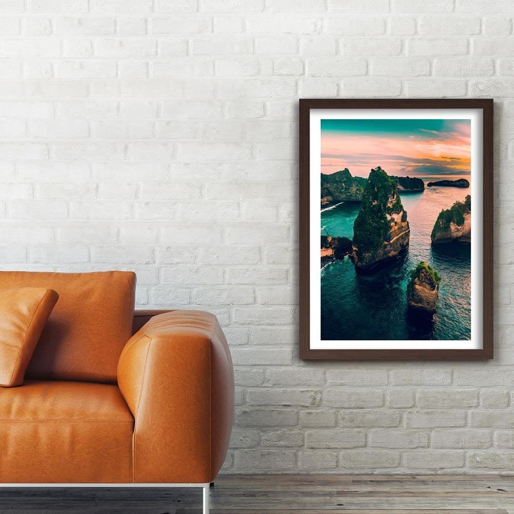Glezna brūnā rāmī - Rocks In The Turquoise Ocean Home Trends DECO