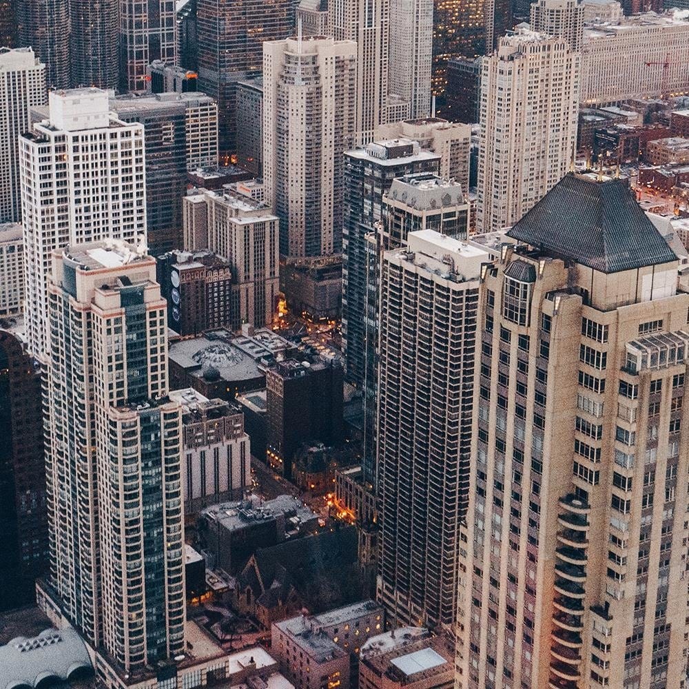 Glezna brūnā rāmī - Skyscrapers In Chicago Home Trends DECO