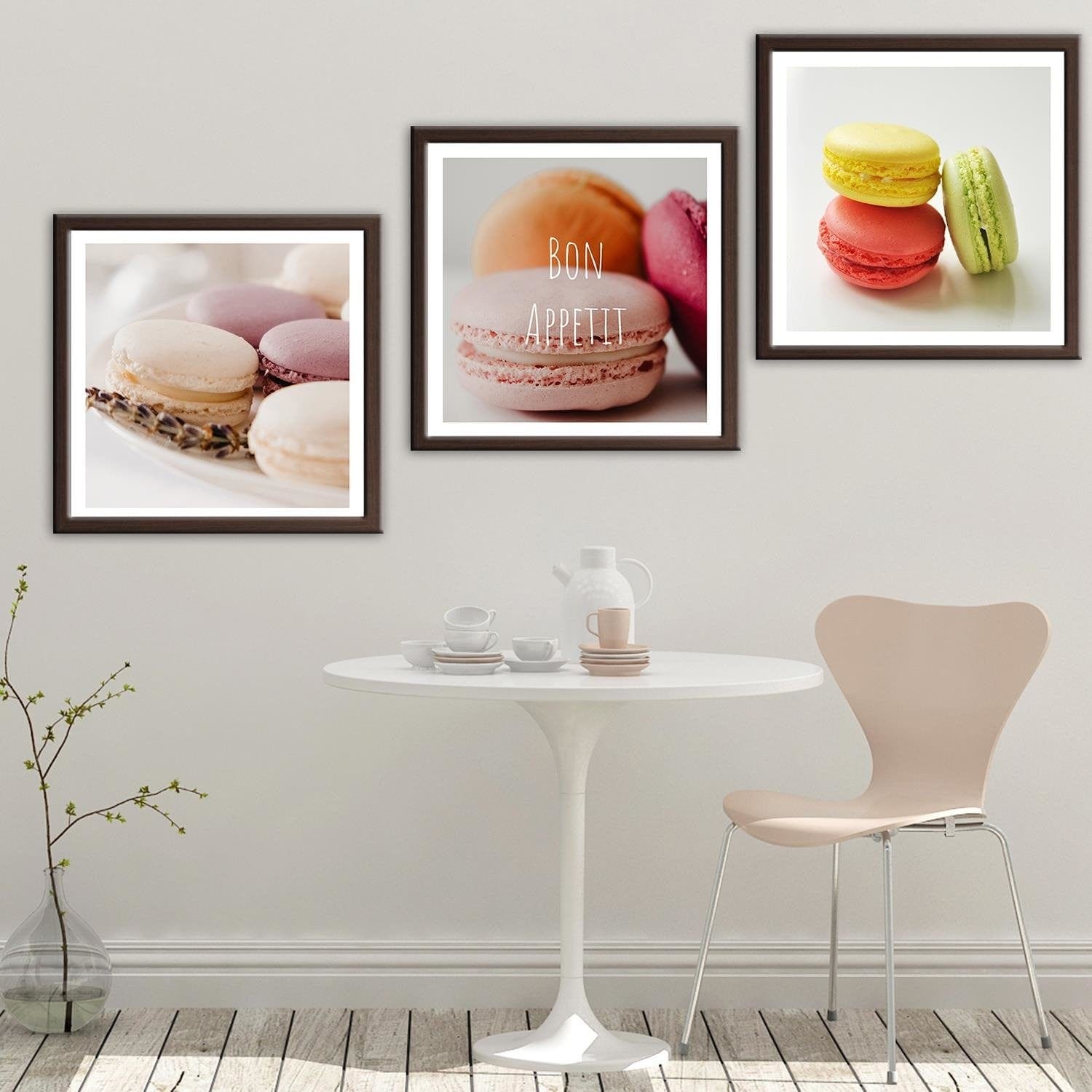 Glezna brūnā rāmī - Tasty Macaroons Home Trends DECO