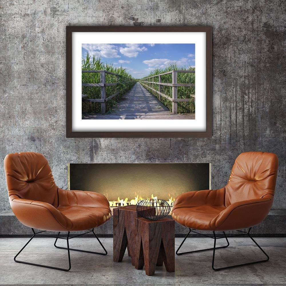 Glezna brūnā rāmī - The Bridge In Green Reeds Home Trends DECO