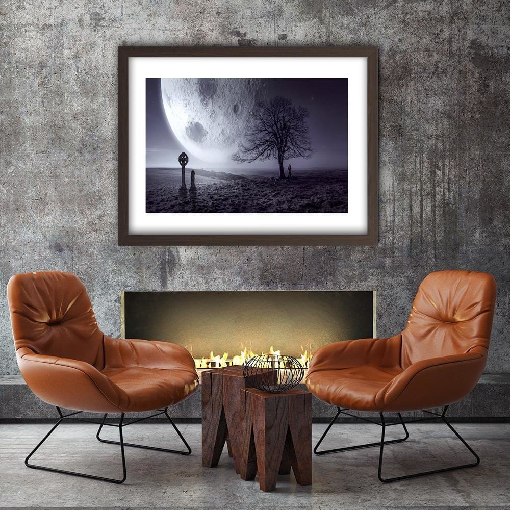 Glezna brūnā rāmī - The Huge Moon Above The Earth Fantasy Home Trends DECO