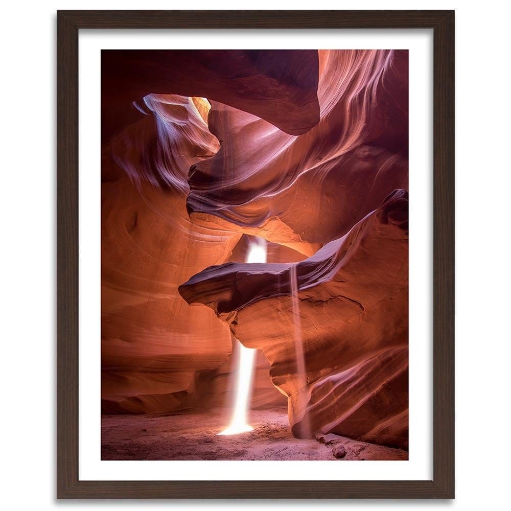 Glezna brūnā rāmī - The Light In The Cave Home Trends DECO