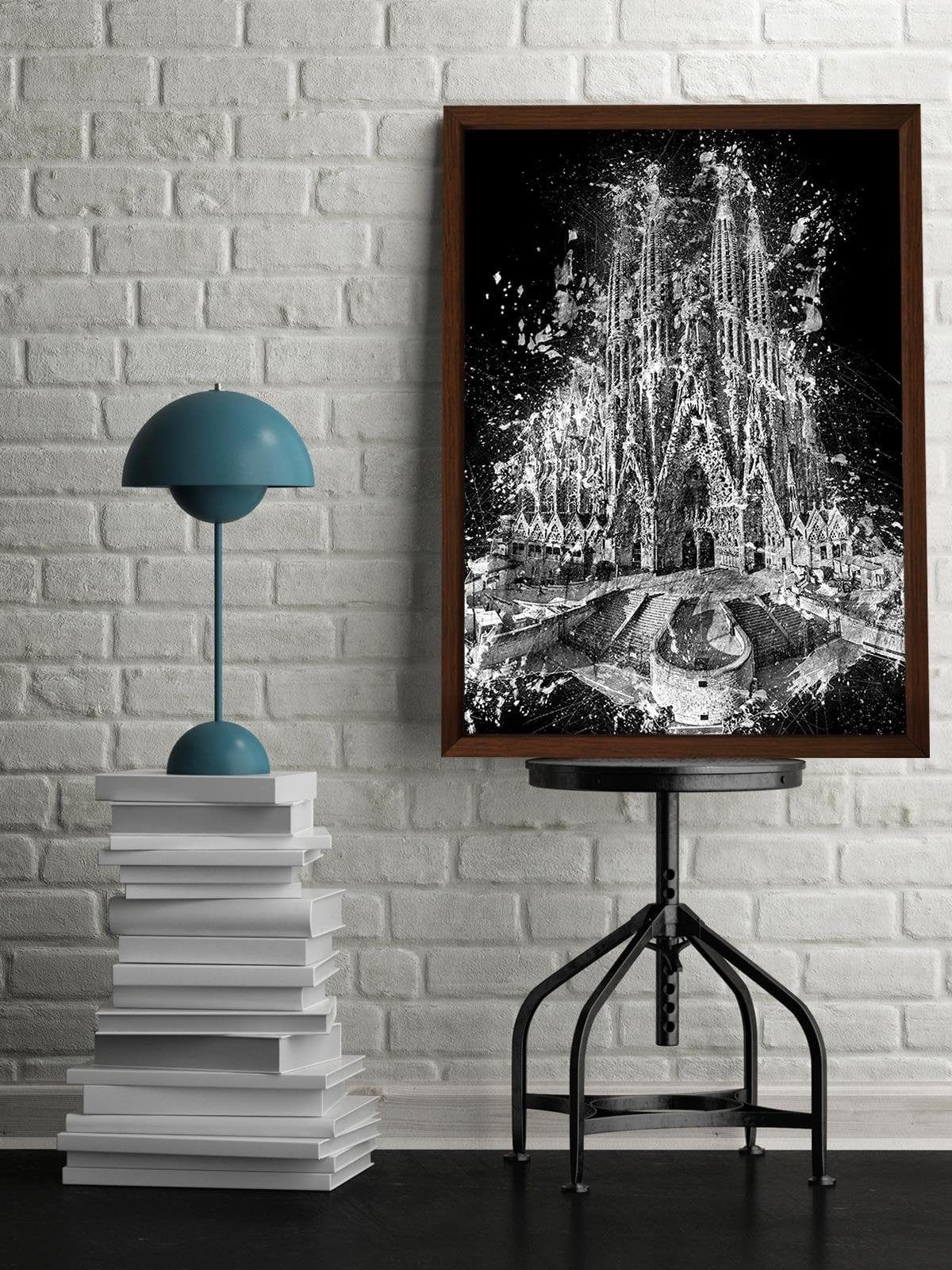 Glezna brūnā rāmī - The Sagrada Familia In Barcelona Home Trends DECO