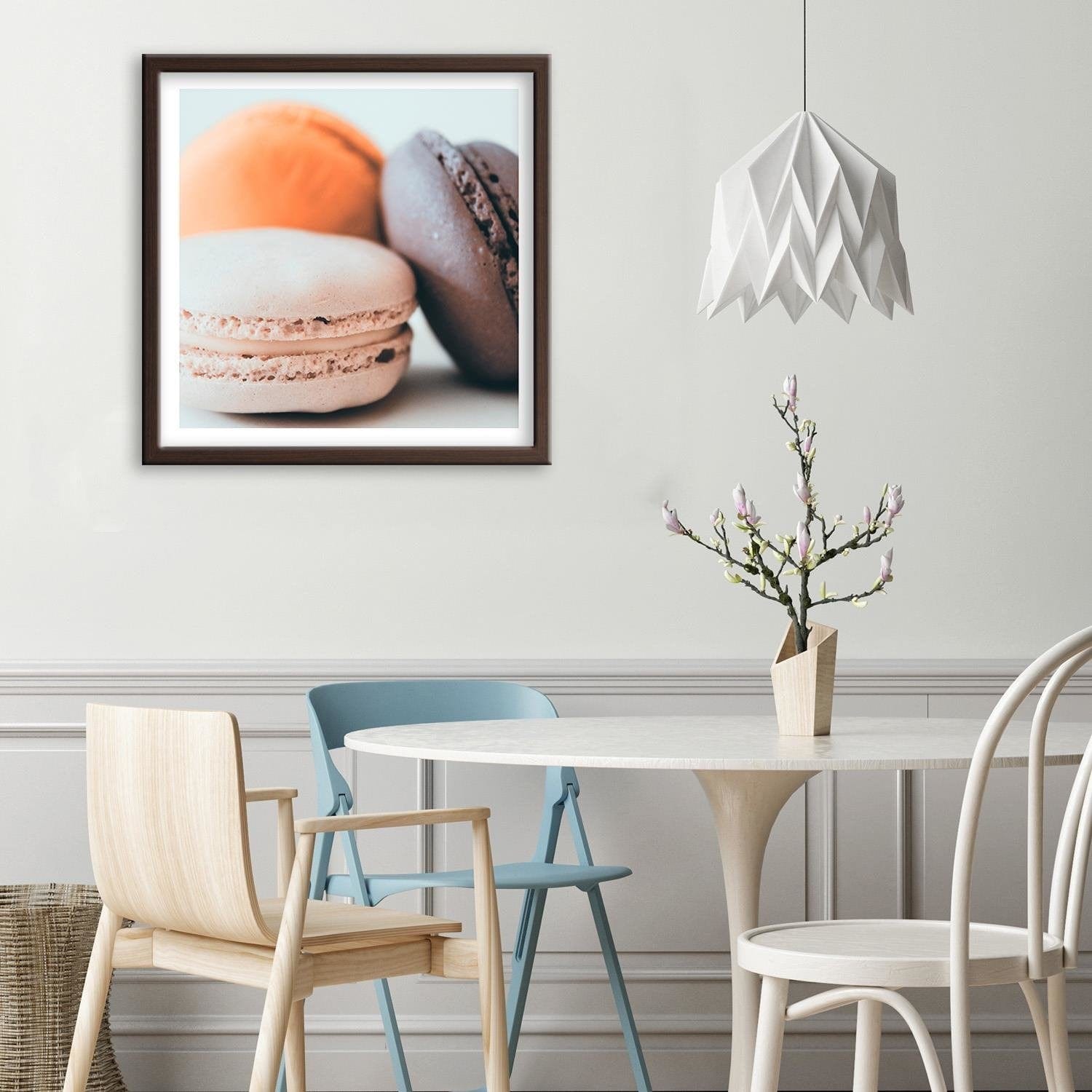 Glezna brūnā rāmī - Three Colorful Macaroons 2 Home Trends DECO