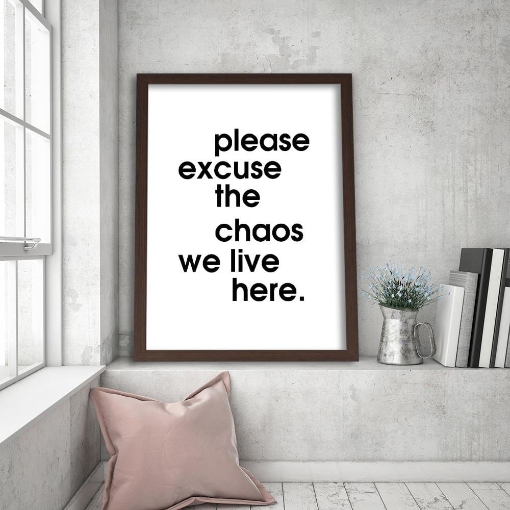 Glezna brūnā rāmī - We Live In Chaos Home Trends DECO