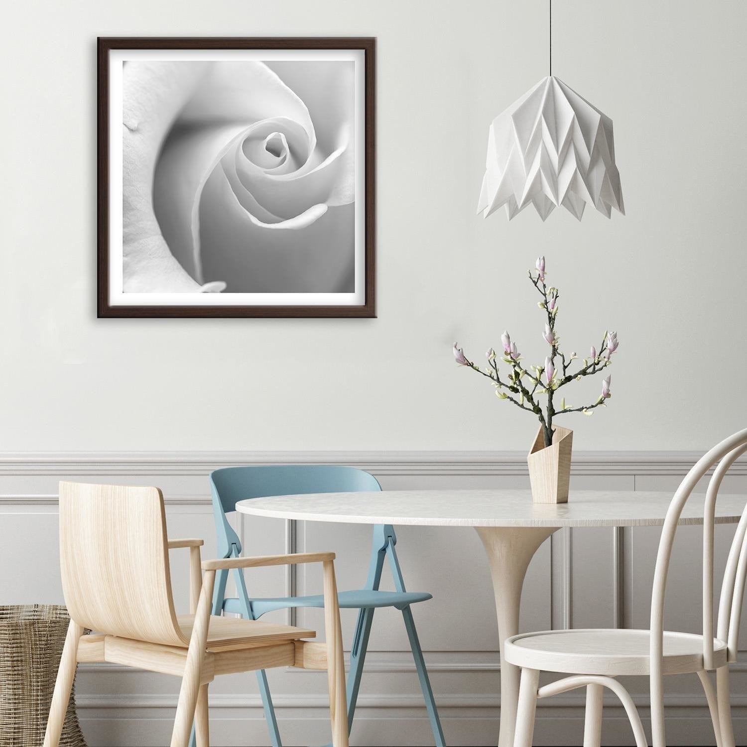 Glezna brūnā rāmī - White Rose 3 Home Trends DECO