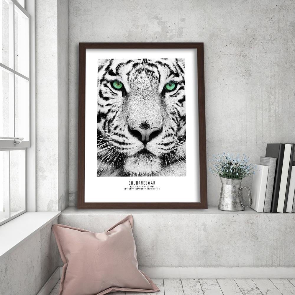 Glezna brūnā rāmī - White Tiger Home Trends DECO