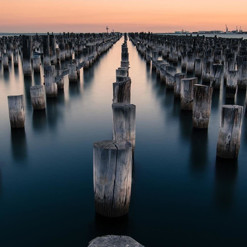 Glezna brūnā rāmī - Wooden Breakwater Home Trends DECO