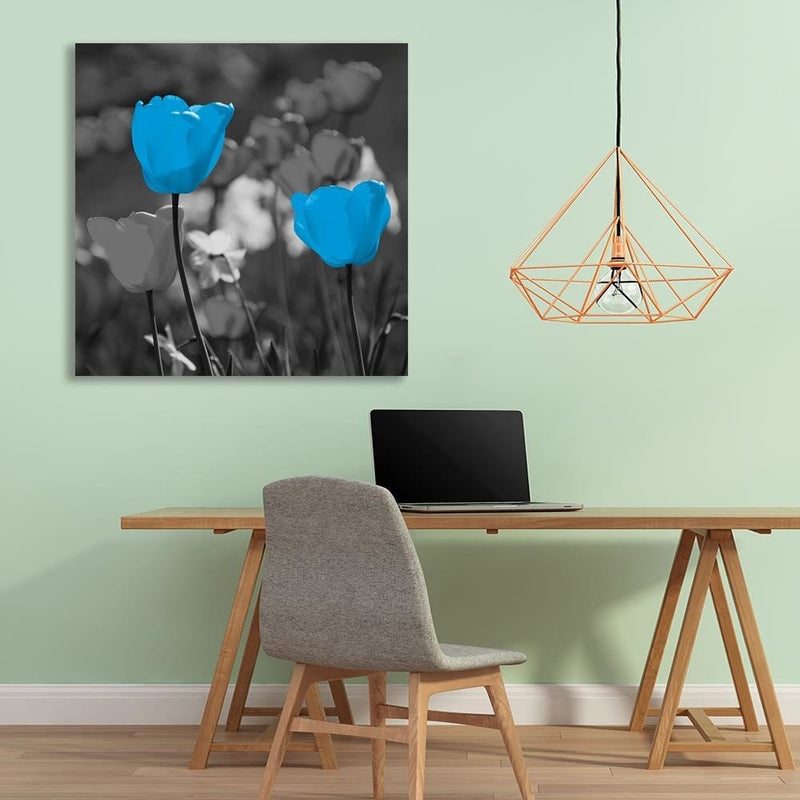 Dekoratīvais panelis - Blue Tulips On A Meadow  Home Trends Deco