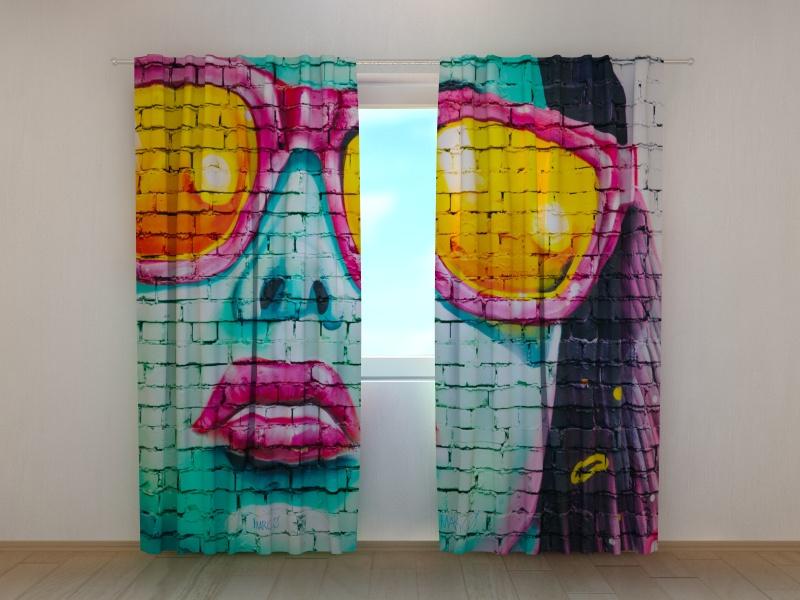 Dienas un nakts aizkari - Grafiti Birmingemā 180 x 140 cm (2X 90x140 cm) / SCREEN E-interjers.lv
