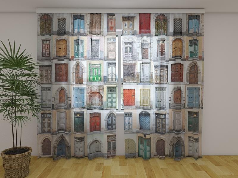 Dienas un nakts aizkari - Vecas krāsainas durvis 180 x 140 cm (2X 90x140 cm) / Сaurspīdīgs šifons E-interjers.lv