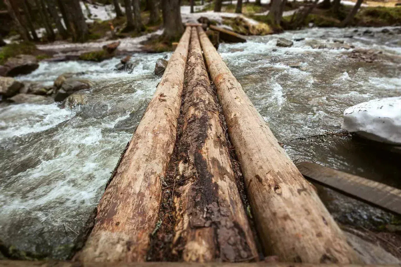 Fototapetes ar skaistu ainavu - Kalnu upe, 375x250 cm D-ART