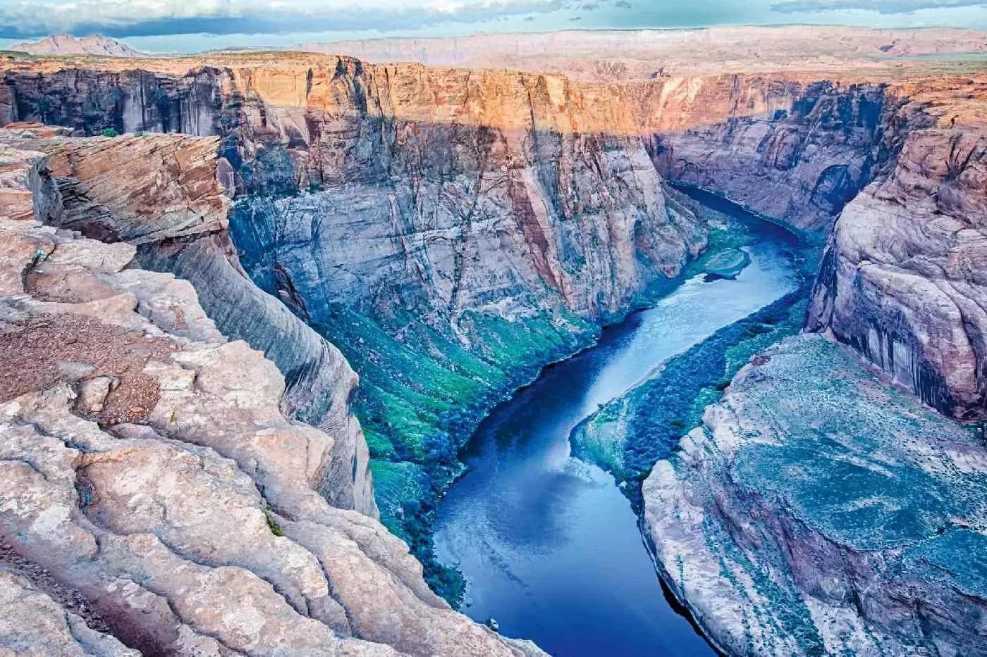 Fototapetes ar skaistu ainavu - Pakava līkums, 375x250 cm D-ART